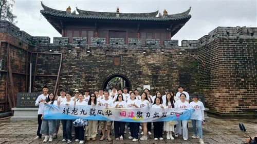 Lucky Dragon Technology slaví 9. výročí akcí Team Building